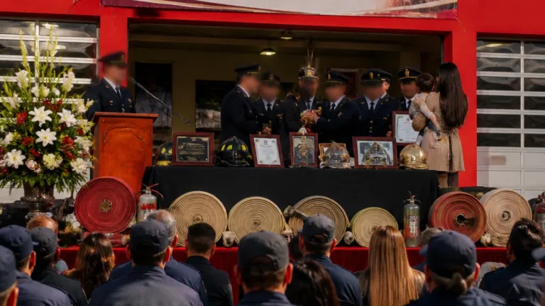 Ecatepec celebra 50 años del Cuerpo de Bomberos y reconoce a veteranos de la estación Xalostoc