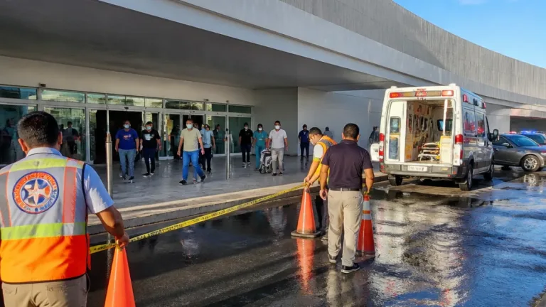 Evacúan nuevo Hospital O’Horán en Mérida tras reporte de olor a gas; revisan quirófanos