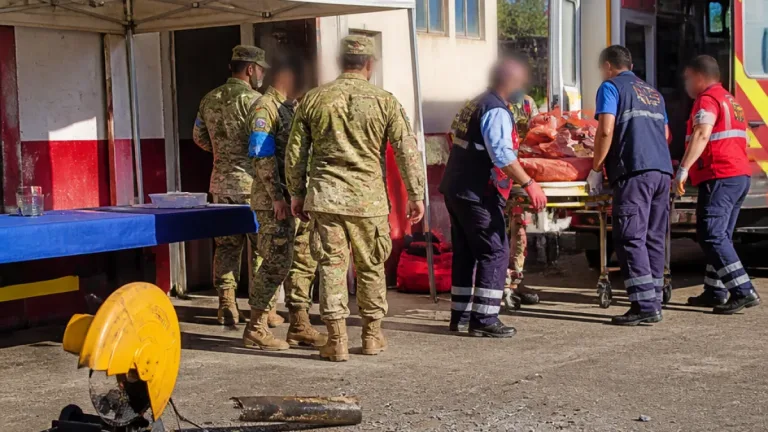 Explosión al destruir una escopeta en canje del Ejército deja cuatro heridos en Tzintzuntzan