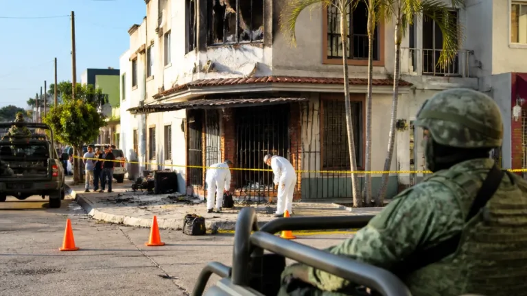 Explosión en Colosio Sí alarma a vecinos de Mazatlán; vivienda quedó vacía y sólo hubo daños materiales