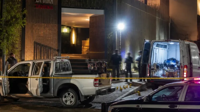 Fiscalía identifica a dos presuntos agresores en taquería de Zapopan vinculados a familiares de Alfredo Olivas