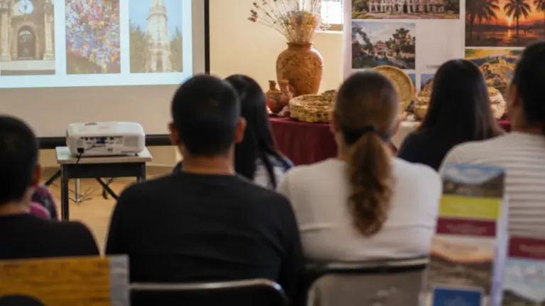 Fortalecen identidad y hospitalidad en la región oriente de Morelos con capacitación turística