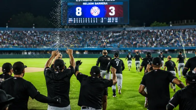 Henry Ramos y un Grand Slam le dan a Pericos triunfo 8-3 sobre Piratas en Campeche