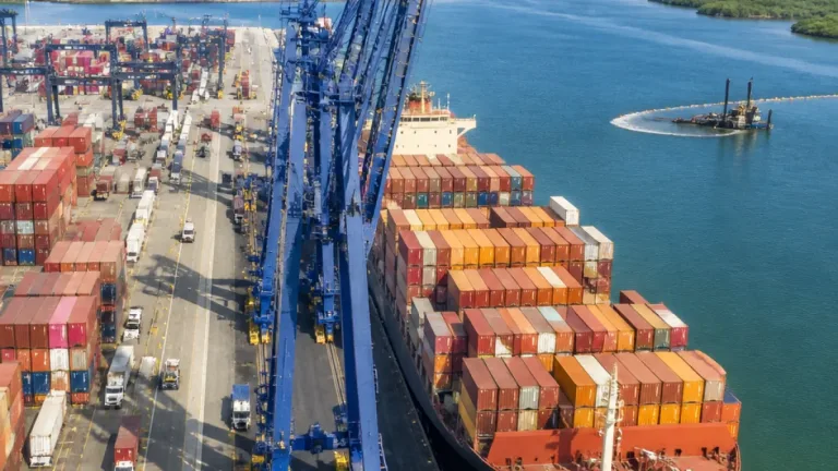 Manzanillo: Contecon aumenta a 15.5 m su calado operativo y abre la puerta a buques más grandes