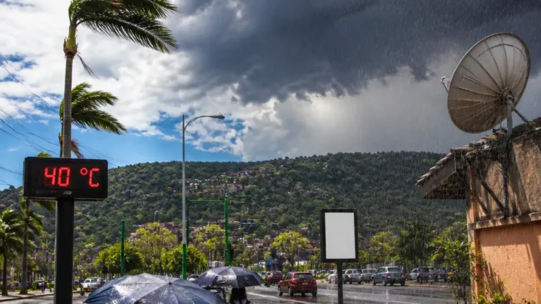 Morelos registra chubascos y ambiente de hasta 40 °C; autoridades piden precaución