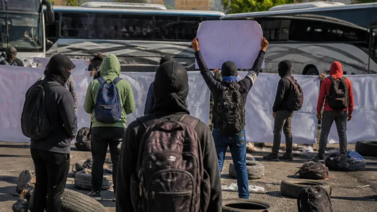 Movilizaciones por los 12 años de la Noche de Iguala: Normal de Ayotzinapa anuncia jornada y exige abrir 800 folios