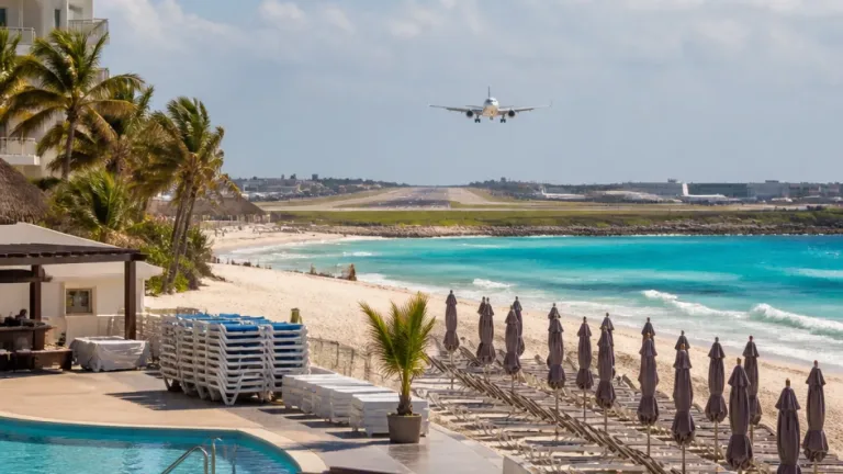 Ocupación hotelera en el Caribe mexicano cae a 56.1% y enlentece la recuperación turística