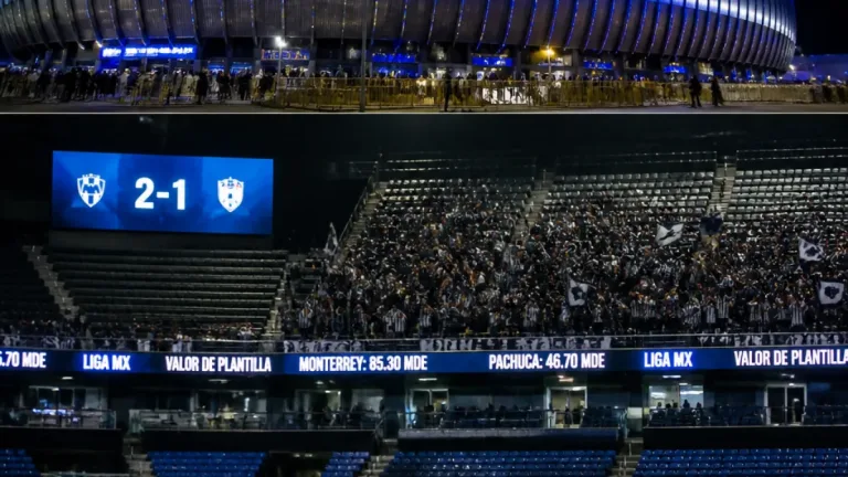 Pachuca cae 2-1 ante Rayados y suma cuatro jornadas sin ganar en la Liga MX