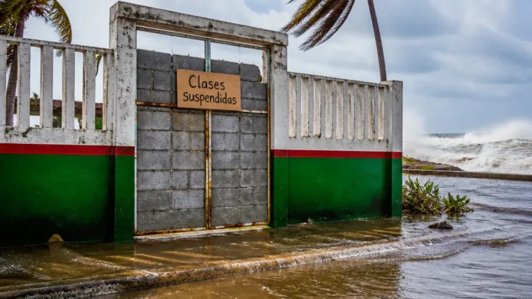 Por Frente Frío 2, Veracruz suspende clases en 28 municipios y activa medidas preventivas