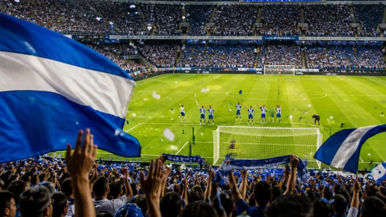 Puebla remonta dos veces y vence 3-2 a Santos en el Cuauhtémoc