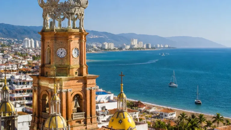 Puerto Vallarta: vecinos salvan a madre y niña tras ser arrastradas por corriente en Villa de Guadalupe