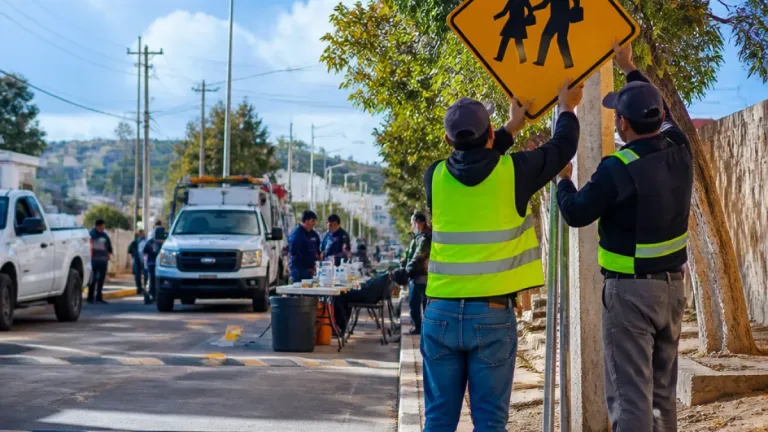 San Juan del Río refuerza servicios y señalética en Rosa de Castilla durante jornada comunitaria