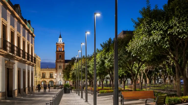 San Juan del Río renueva alumbrado del Centro Histórico con inversión de 750 mil pesos