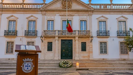 Faro lamenta a morte de Maria do Carmo Romão, antiga figura da vida pública portuguesa