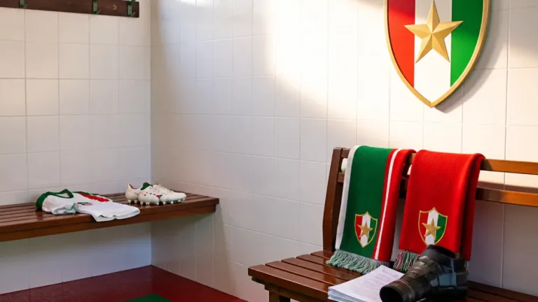 Amadora: Estrela acerta empréstimo do jovem René Mitongo enquanto Marcos André falha testes médicos