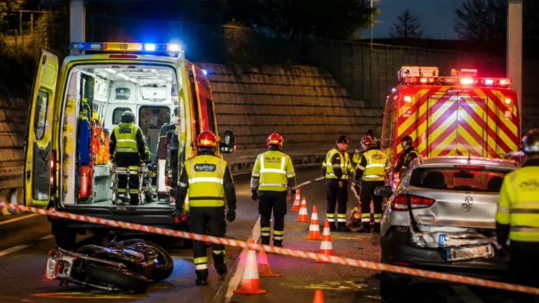 Colisão na A8 em Odivelas provoca morte de condutora de motociclo e deixa dois feridos