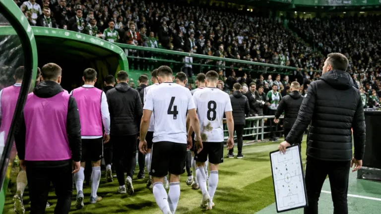 Guimarães sai de Alvalade com derrota por 3-2 e interroga início de época