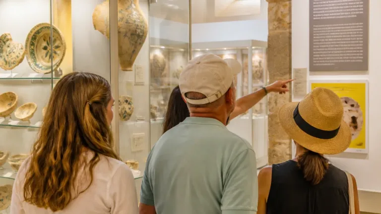 Museu Municipal de Tavira promove visita guiada à coleção islâmica além do ‘Tavira Vase’