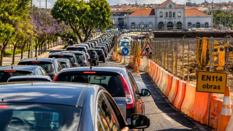 PCP convoca buzinão em Santarém contra «caos no trânsito» junto à estação