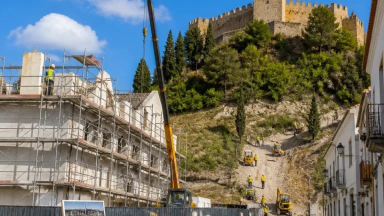 Torres Novas aprova 20 fogos na Rua da Fábrica e investe na acessibilidade ao castelo