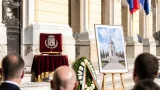 Alba Iulia: Primăria a primit Emblema de Onoare pentru restaurarea Cimitirului Eroilor