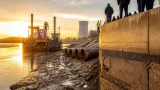 Cernavodă: Dunărea atinge cota minimă istorică, iar lucrările de dragaj sunt oprite