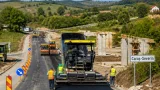 Contract de 94,25 milioane lei pentru reabilitarea a 16 km din DJ 684 între Luncanii de Jos și limita cu Caraș-Severin