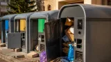 Eco-insulele din Baia Mare, între proiect modern și realitate: uși sparte, cartelație inutilă și gunoaie la exterior