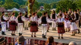 Festivalul „Văleni, plai de suflet și de dor” readuce tradițiile pe scena de la Mălăiște