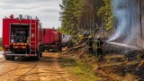 Incendiu de vegetaţie la Banov: pompierii au stins focul şi au salvat peste 100 hectare de pădure