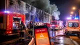 Incendiu la o hală din Satu Mare: fum dens, victimă cu arsuri și mesaj RO-ALERT pentru locuitori