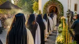 Mănăstirea Izvoru Mureșului marchează 30 de ani de la punerea pietrei de temelie în timpul hramului