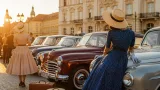 Oradea găzduiește „Feminitate în Stil Retro” — modă de epocă și automobile istorice în centru