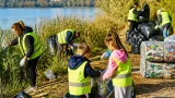Pantelimon: comisarii Gărzii de Mediu au participat la curăţenia malurilor lacului Pantelimon 2