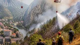 Peste 300 de hectare mistuite de incendii în Caraș-Severin; intervenții aeriene și terestre extinse