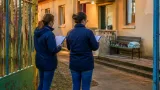 Trei frați din Roman, dintre care doi gemeni de un an, preluați de stat după refuzul părinților