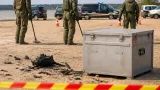 Tulcea: fragmente de drone cu încărcătură explozivă descoperite și neutralizate pe plajă