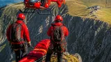 Turist găsit decedat după o cădere de circa 200 de metri în zona Vârfului Viștea Mare
