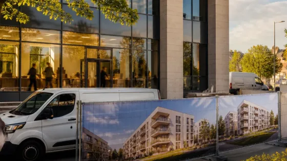 Antreprenor din Vaslui, cu 33 mil. lire cifră de afaceri în grup: investiţii imobiliare de milioane în România