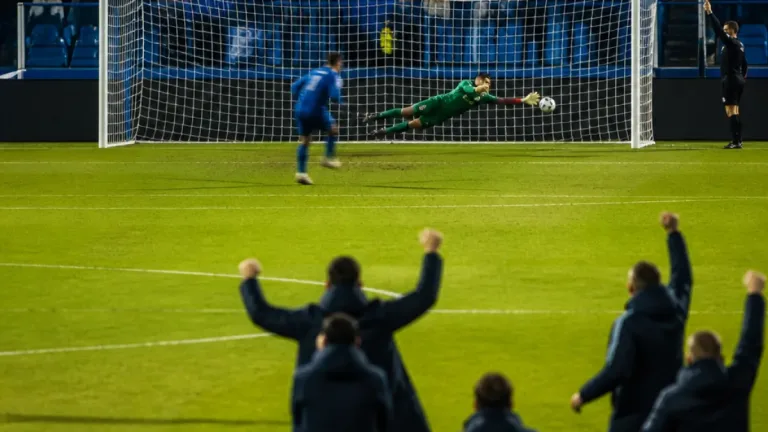 Farul și FC Botoșani termină fără goluri la Ovidiu; Alibec ratează un penalty decisiv
