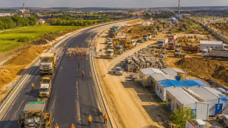 Grupul Selina din Bihor gestionează proiecte de 5 miliarde lei, dar piaţa construcţiilor se confruntă cu presiuni