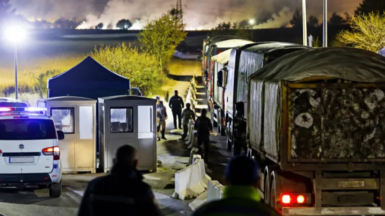 Ministrul Mediului cere stare de alertă în Sintești și monitorizare 24/24 din cauza arderilor ilegale de deșeuri