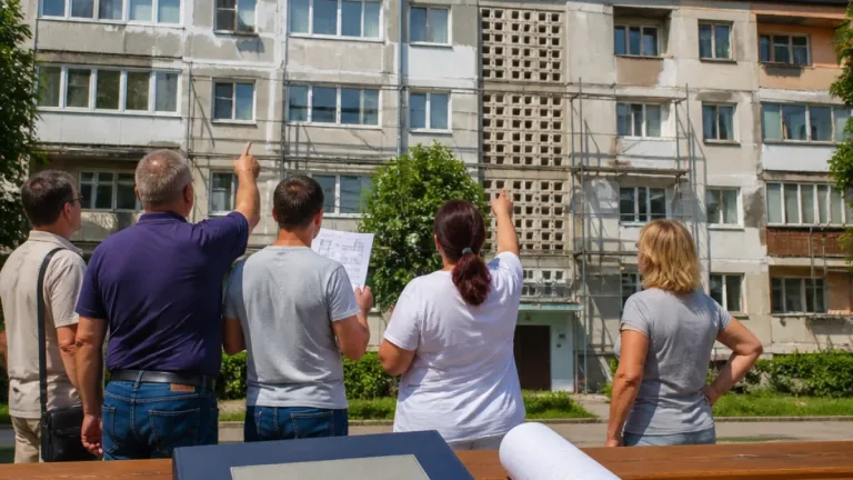 Primul bloc din Călărași intră în programul FEERM; locatarii vor să repare acoperișul cu 10% contribuție proprie