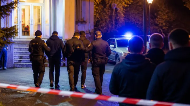 Trei bărbați reținuți și plasați în arest preventiv după un scandal la Maternitatea din Brașov