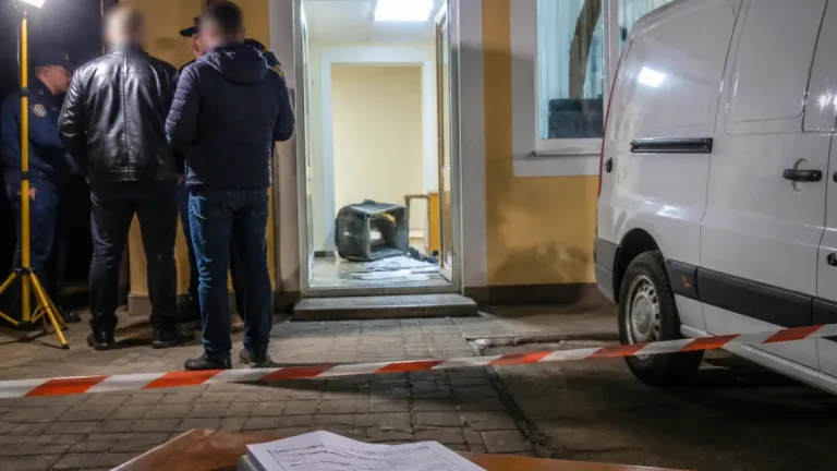 Trei persoane arestate în dosarul falsificării rezultatelor la secția de vot nr. 95-GR Neajlovu