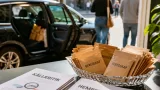 Frisörer och taxichaufförer sprider budskap om hemberedskap under beredskapsveckan