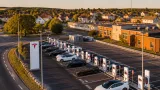 Ljungby får Tesla Supercharger efter nästan 30 månaders väntan