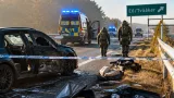 Stort fynd av misstänkta handgranater och narkotika vid E6 i Varberg