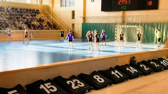 Huddinge HK:s F12-lag kvar i mitten av tabellen efter match mot IK Bolton