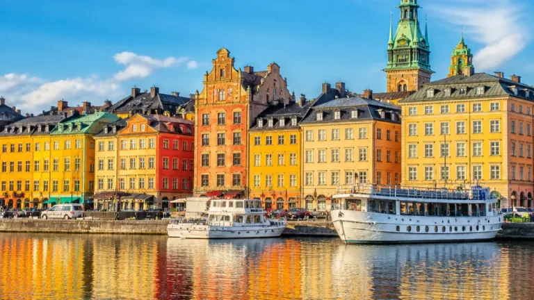 En tredjedel av gymnasieelever i länet dricker stora mängder – nivåer högst på över tio år
